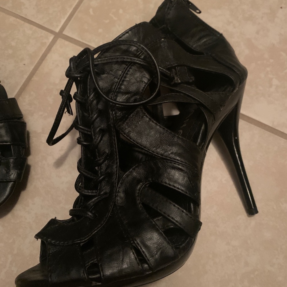 Black Liliana booties